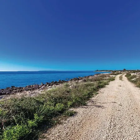 Appartement Awesome In With Wifi *